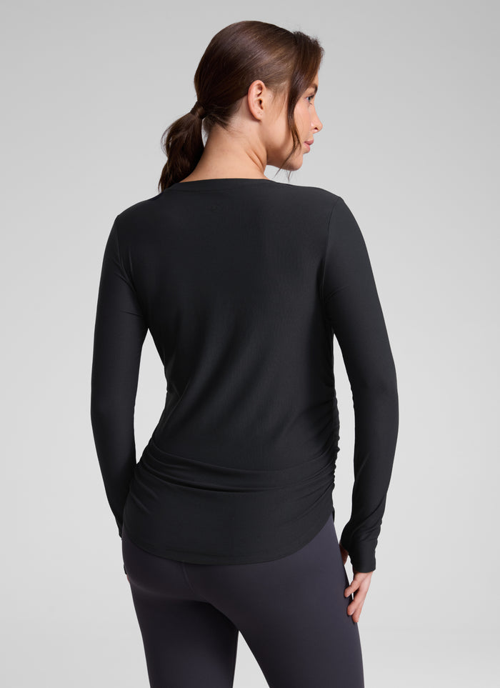 CRZ YOGA Women's Cloudweight Workout Crewneck Hip Length Long Sleeves Black