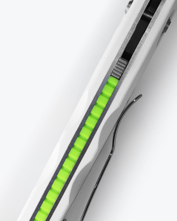 White Custom Mini Barrage® Handle Detail with Neon Green Spine Inlay | Benchmade Knife Co.