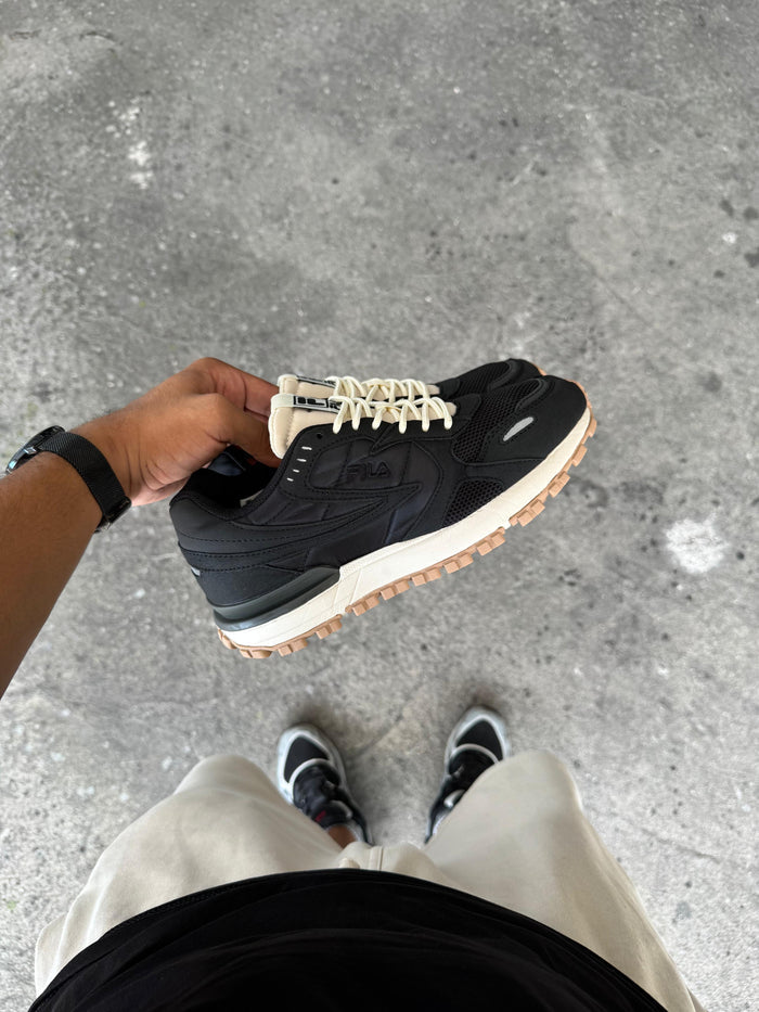 FILA RAMBLER NEGRO BLANCO CAFE