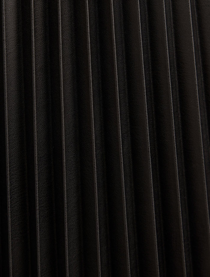Gianna Pu Pleated Midi Dress Forever New