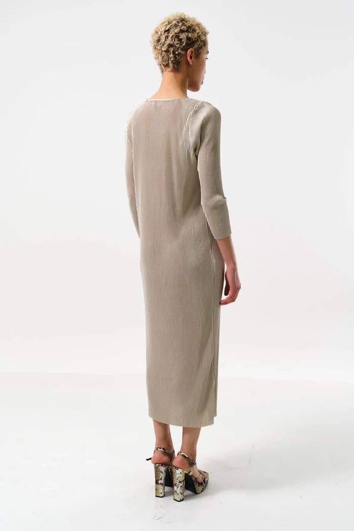 Joeva Pleated Midi Dress Stone