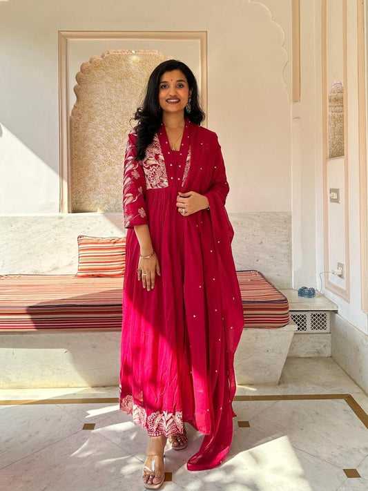 Kashish Threadwork Mul Anarkali Set- Pink