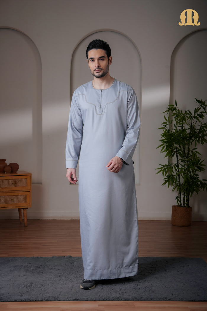 Kurvig Omani 2.0 Light Grey Thobe Mens