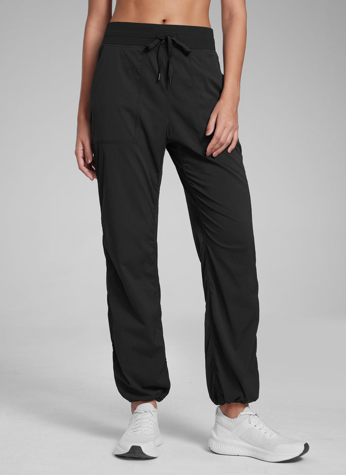 CRZ YOGA Women's Lightweight Straight Leg Workout Pocket Pants 28" Black