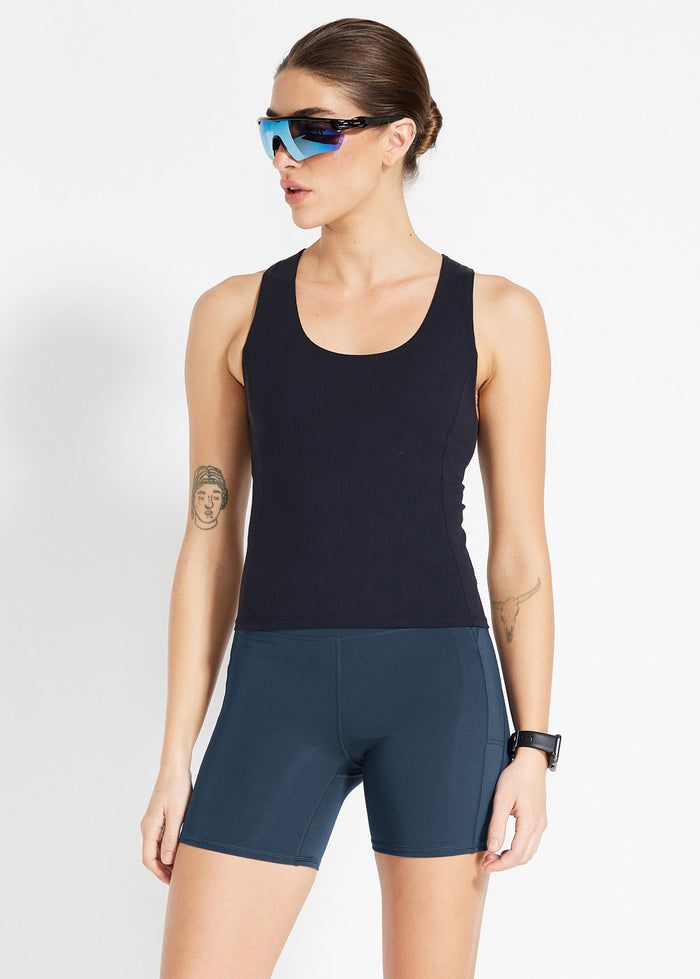 Ribbed Cardio 2-1 Scoop Tank