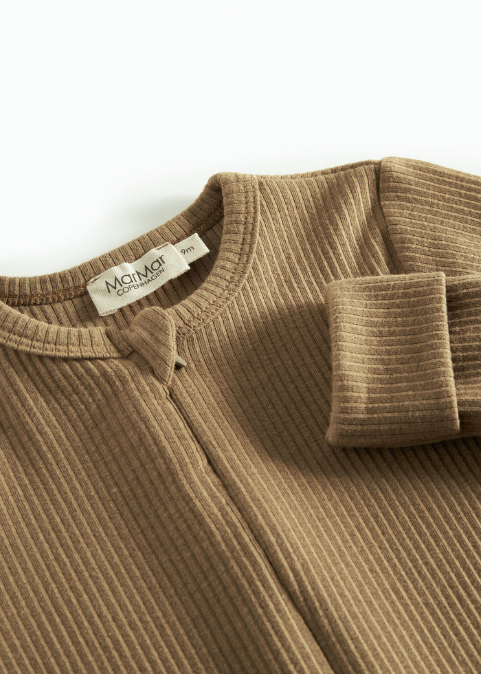 Ribbed brown jumpsuit for baby in soft material with long sleeves and long legs and zipper
