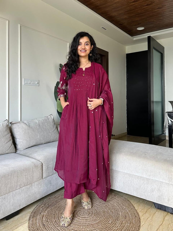 Sajda Mul Chanderi Luxe Set- Wine