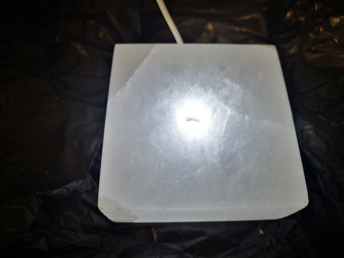 Earthstore® Selenite LED lit Charging & Cleansing Base Plate USB powered