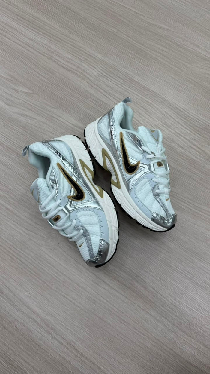 NIKE V3K CHULO NEGRO DORADO