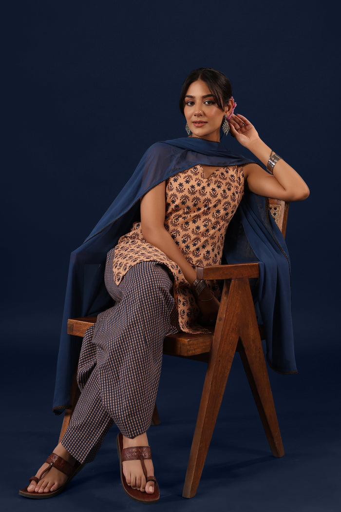 Women’s Sleeveless Cotton Kurta and Farshi Salwar with Dupatta