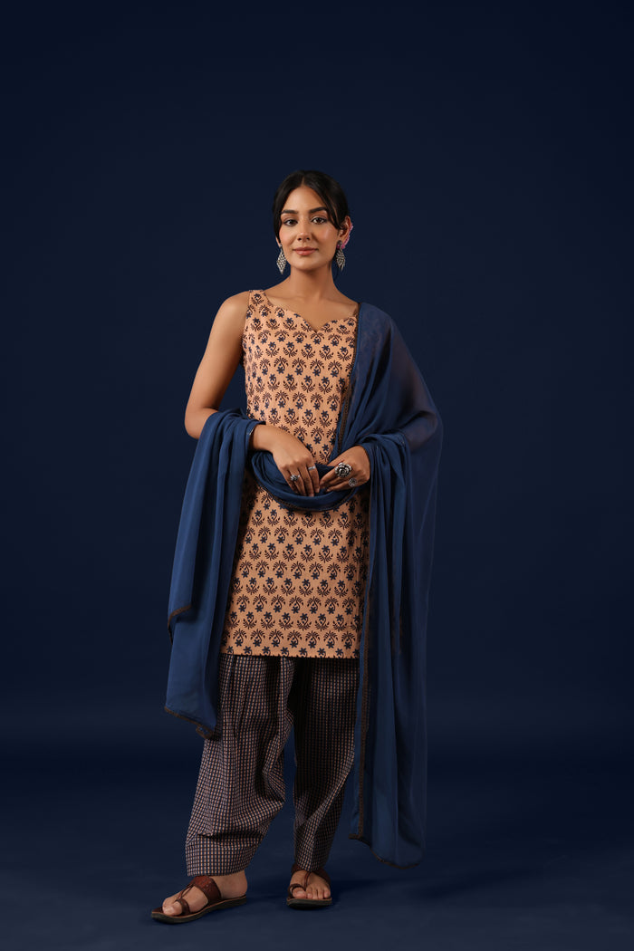 Women’s Sleeveless Cotton Kurta and Farshi Salwar with Dupatta